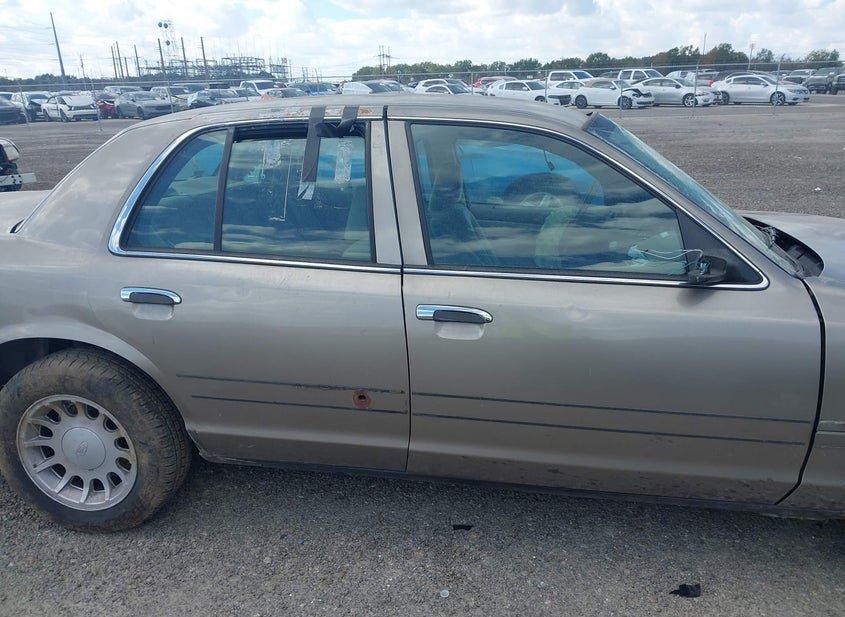 Ford Crown Victoria
