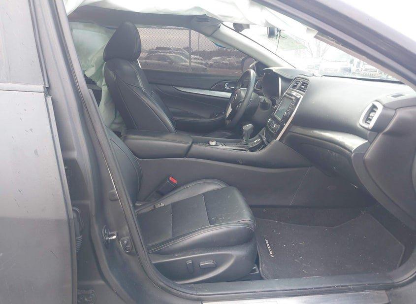 Nissan Maxima
