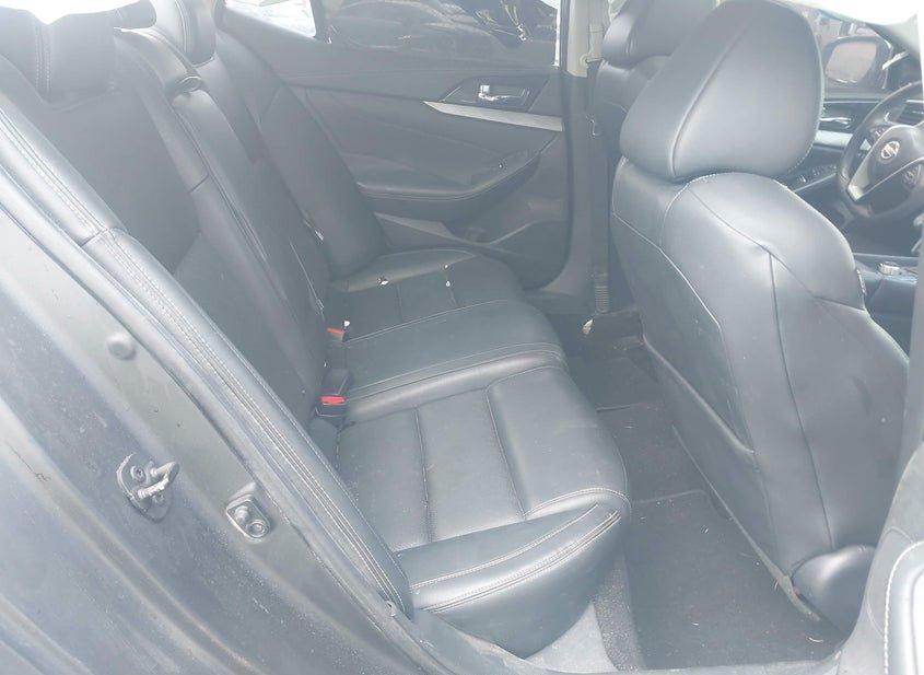 Nissan Maxima