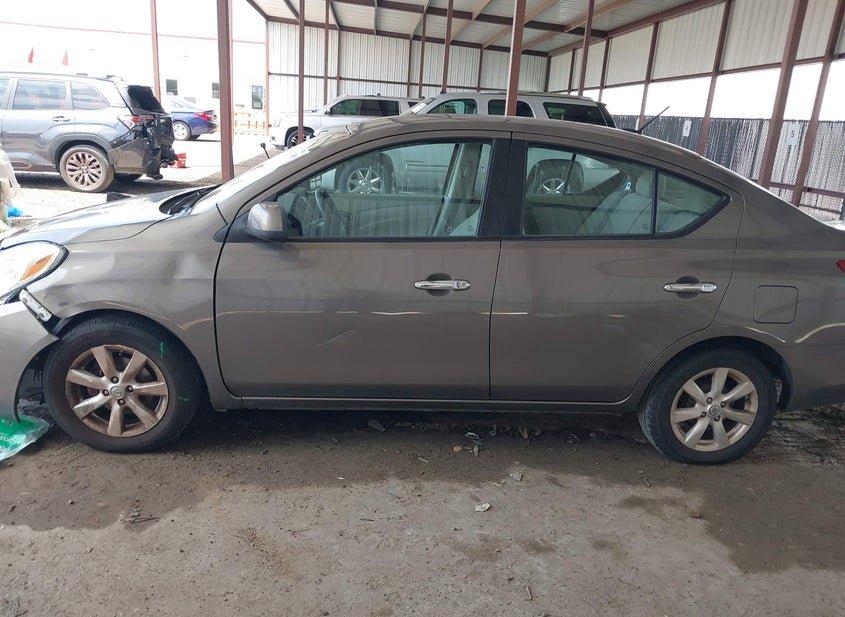 Nissan Versa