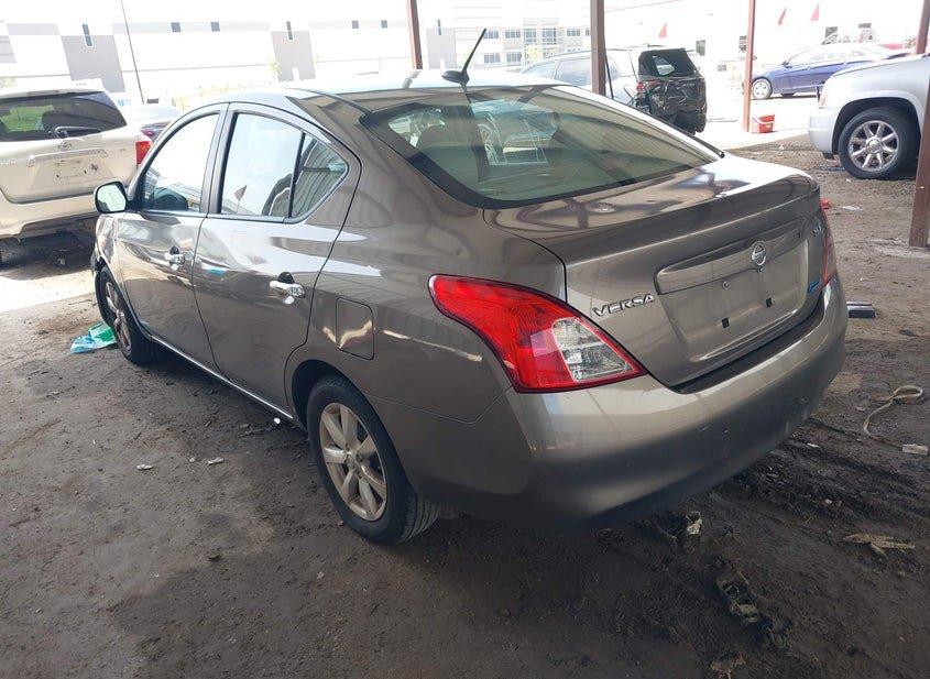 Nissan Versa