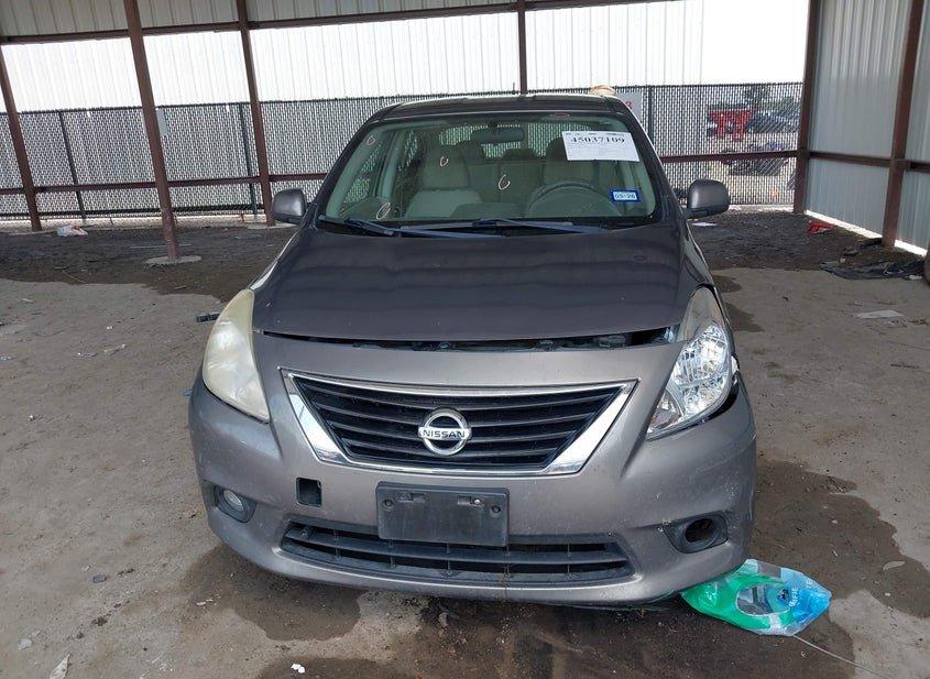 Nissan Versa