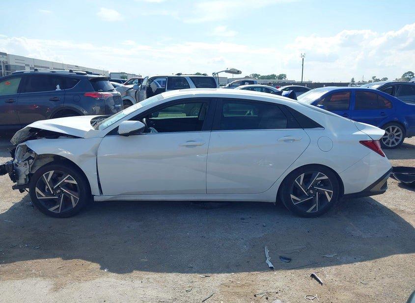 Hyundai Elantra Hybrid