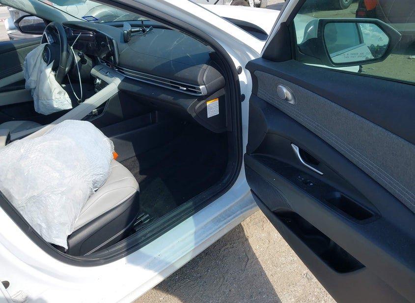 Hyundai Elantra Hybrid