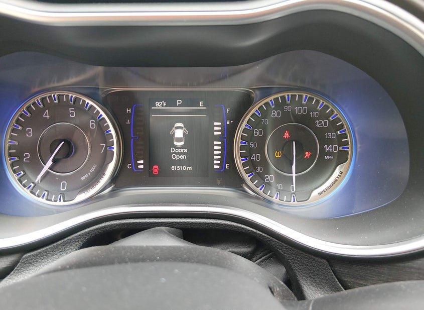 Chrysler 200