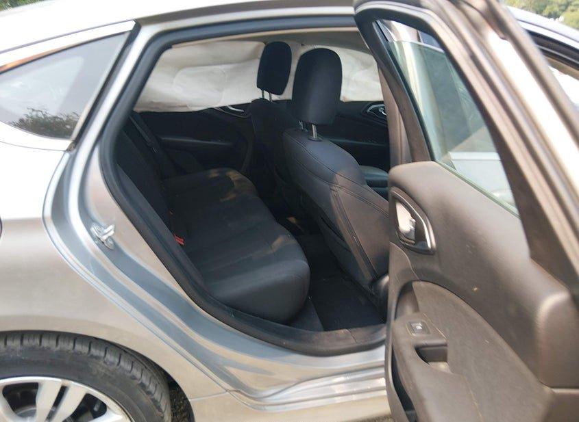 Chrysler 200