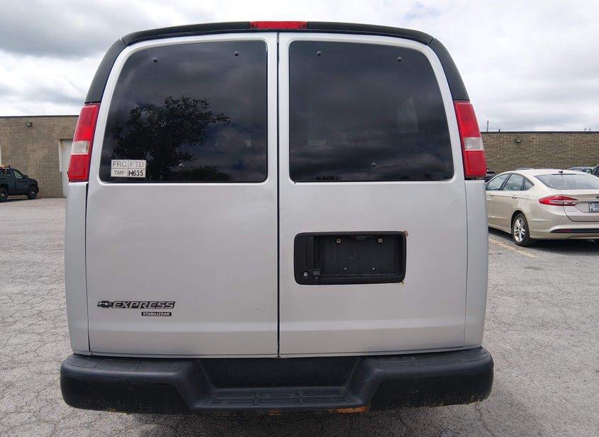 Chevrolet Express 2500