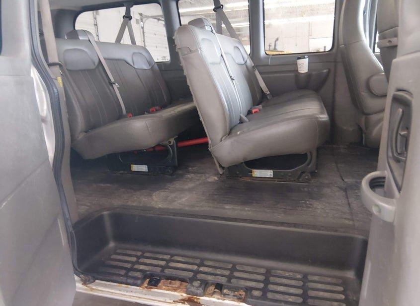Chevrolet Express 2500