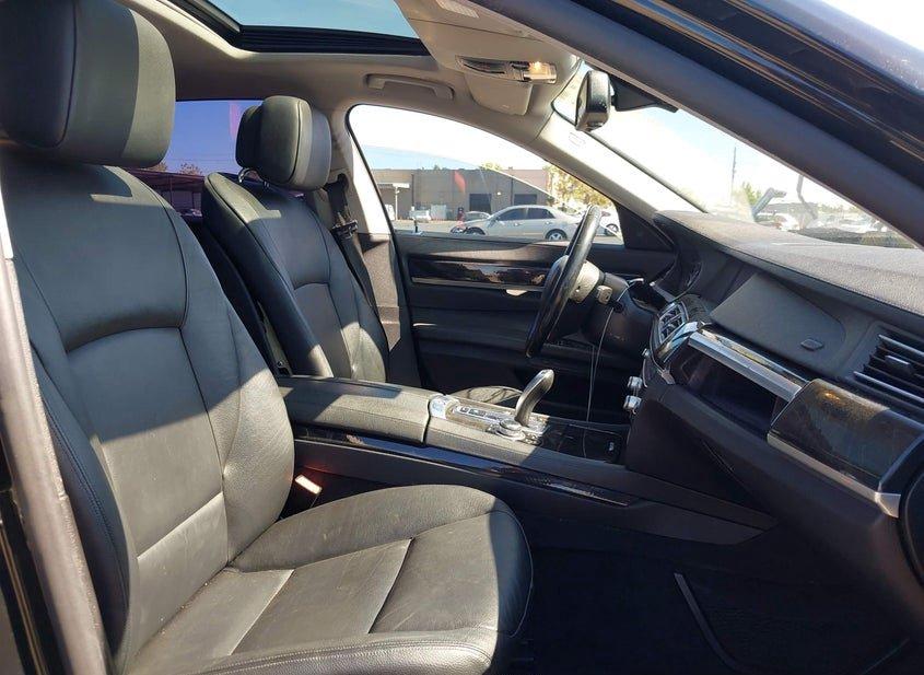 BMW 740I