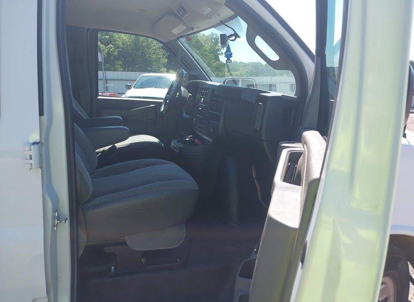 Chevrolet Express 2500