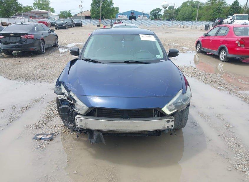 Nissan Maxima