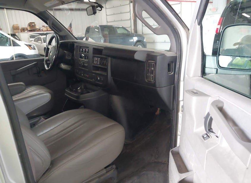 Chevrolet Express 3500