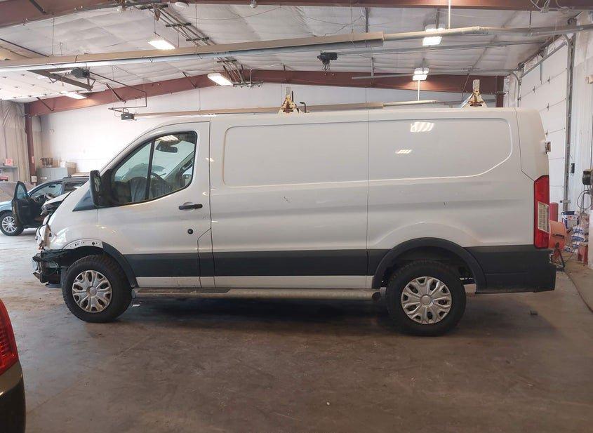 Ford Transit-250