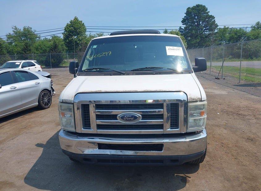 Ford E-350 Super Duty