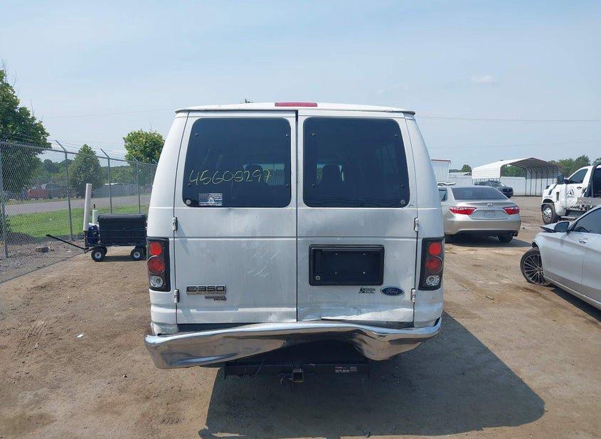 Ford E-350 Super Duty