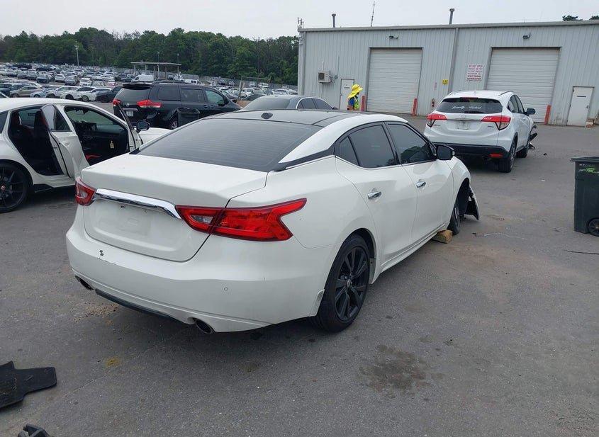 Nissan Maxima
