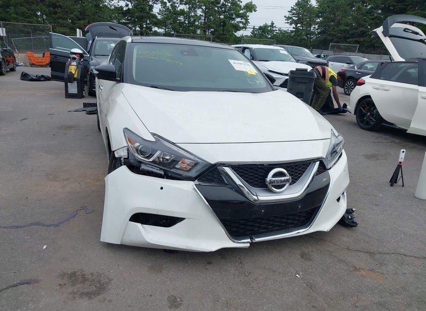Nissan Maxima