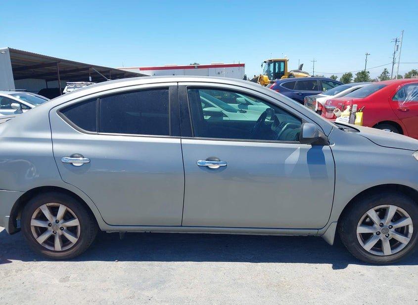 Nissan Versa