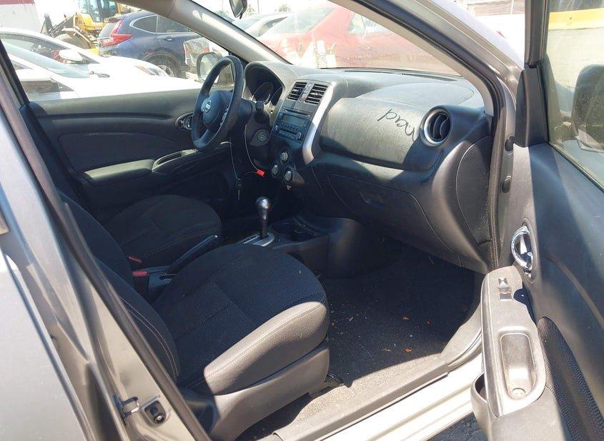 Nissan Versa