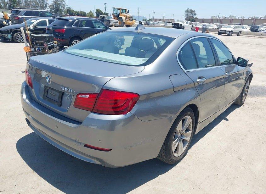 BMW 528I