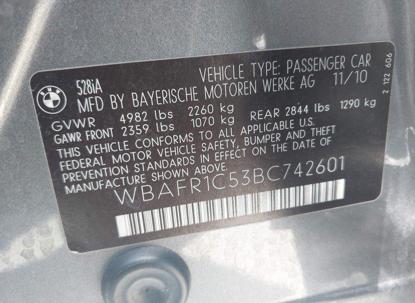 BMW 528I