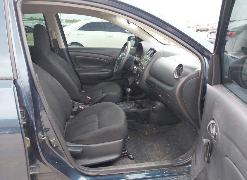 Nissan Versa