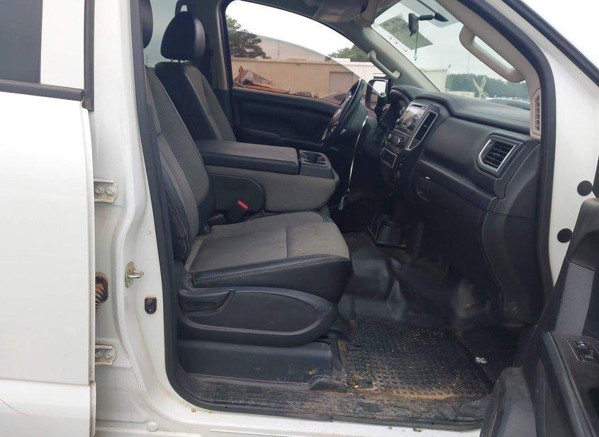 Nissan Titan
