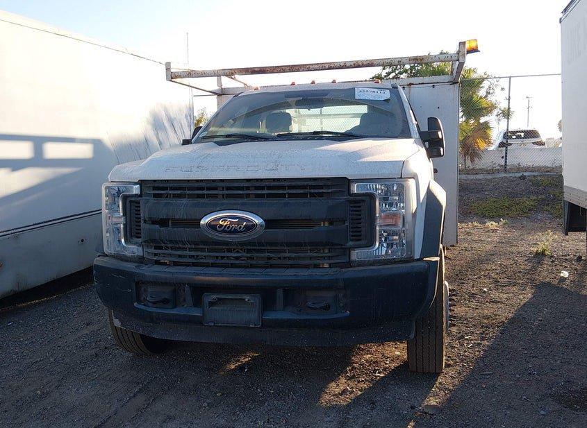 Ford F-550 Chassis