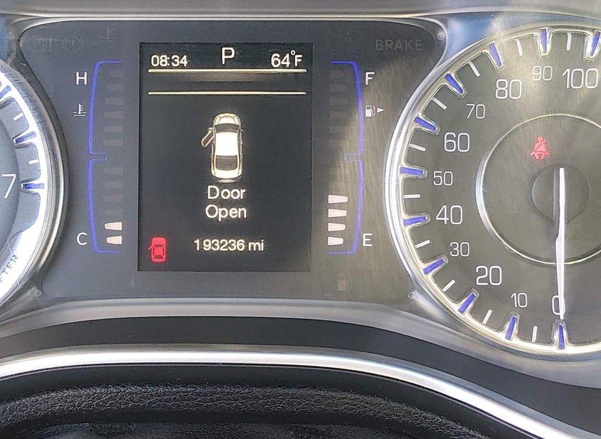 Chrysler 200