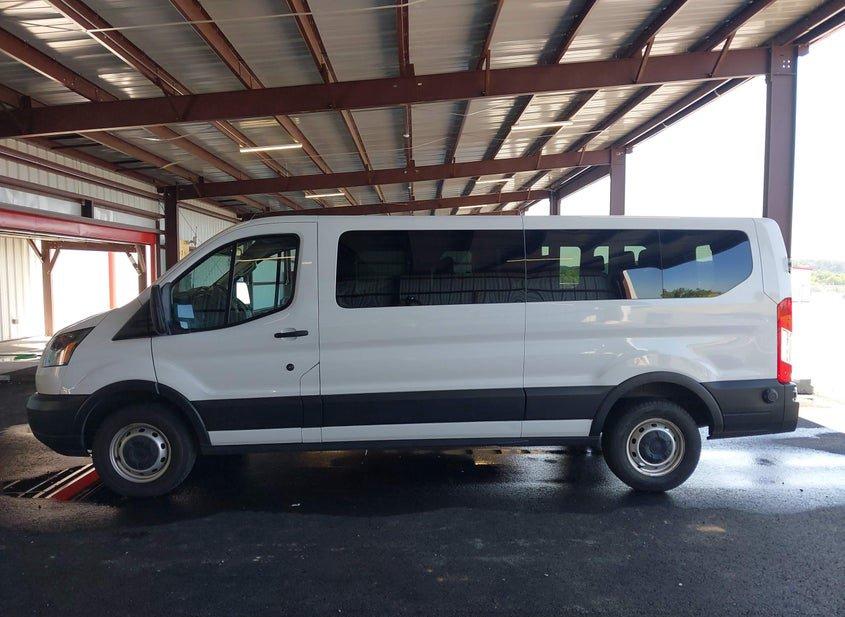 Ford Transit-350