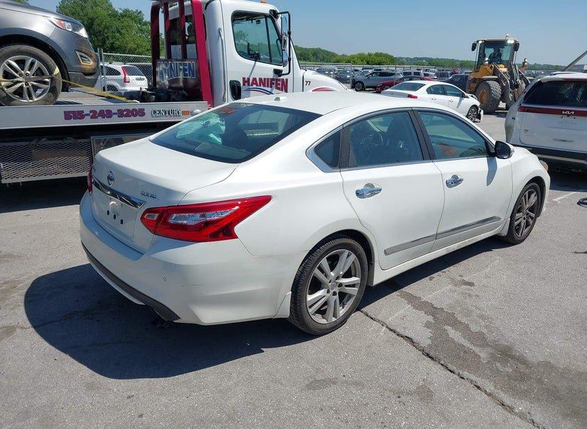 Nissan Altima