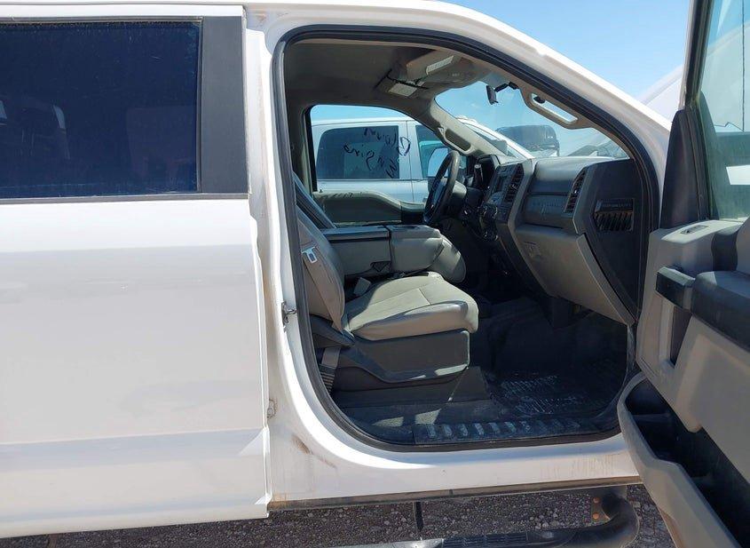 Ford F-350 Chassis