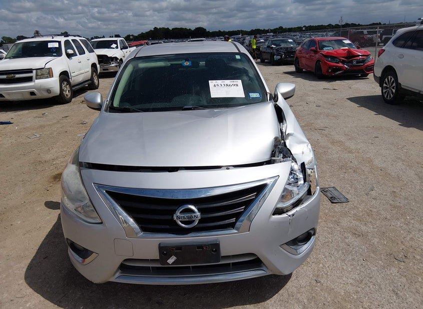 Nissan Versa