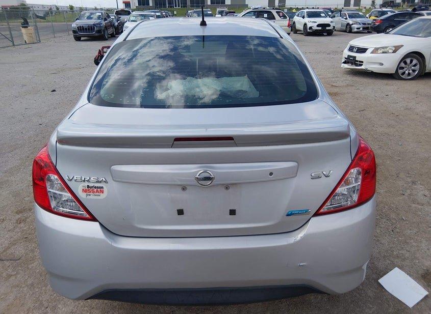 Nissan Versa
