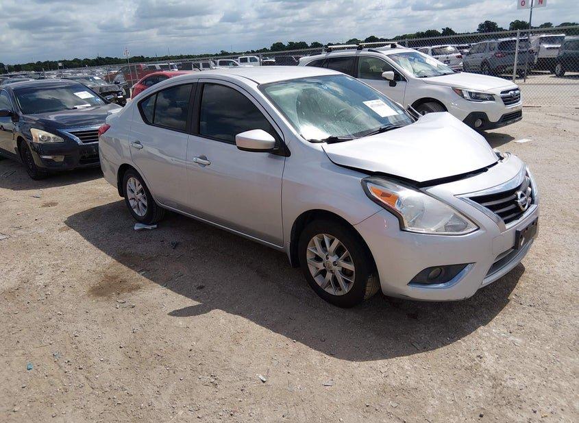 Nissan Versa