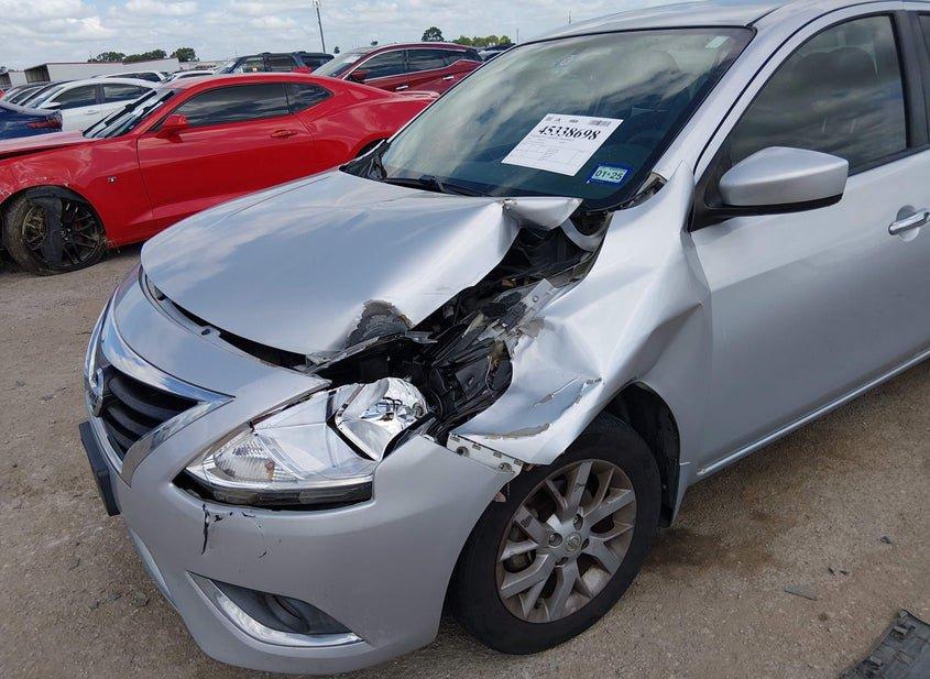 Nissan Versa