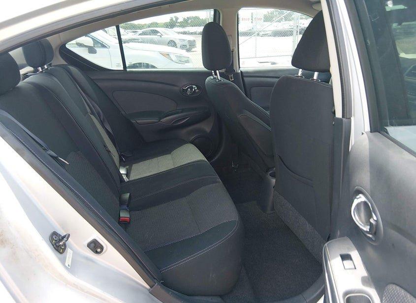 Nissan Versa