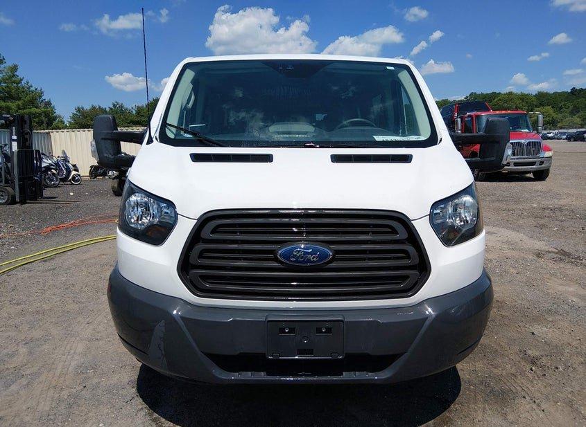 Ford Transit-350