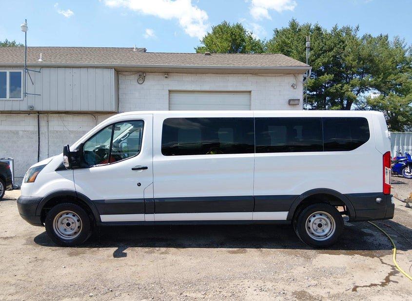 Ford Transit-350