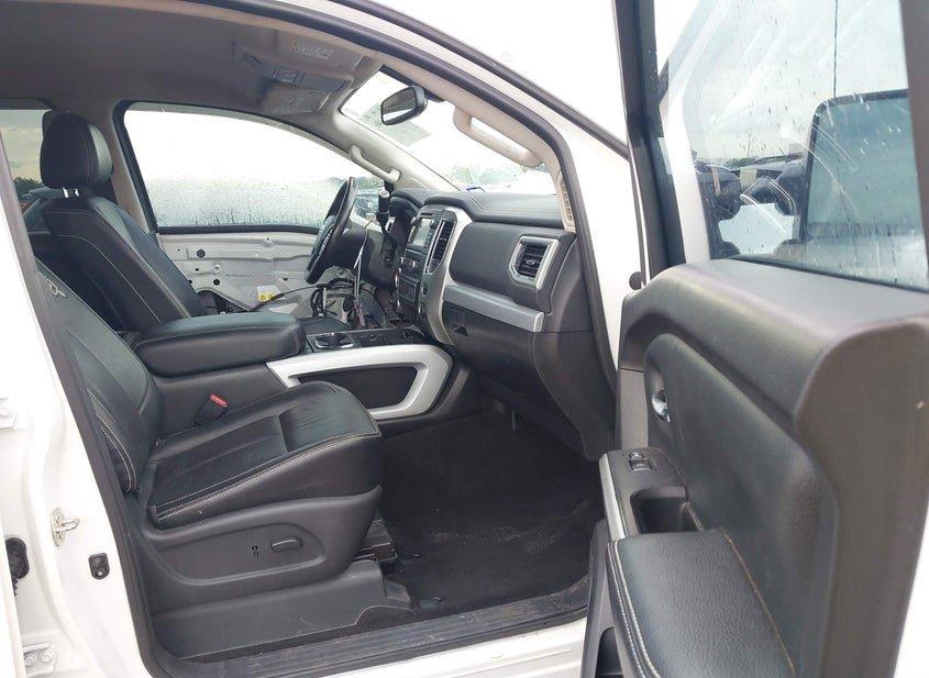 Nissan Titan
