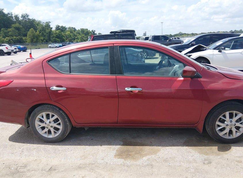 Nissan Versa