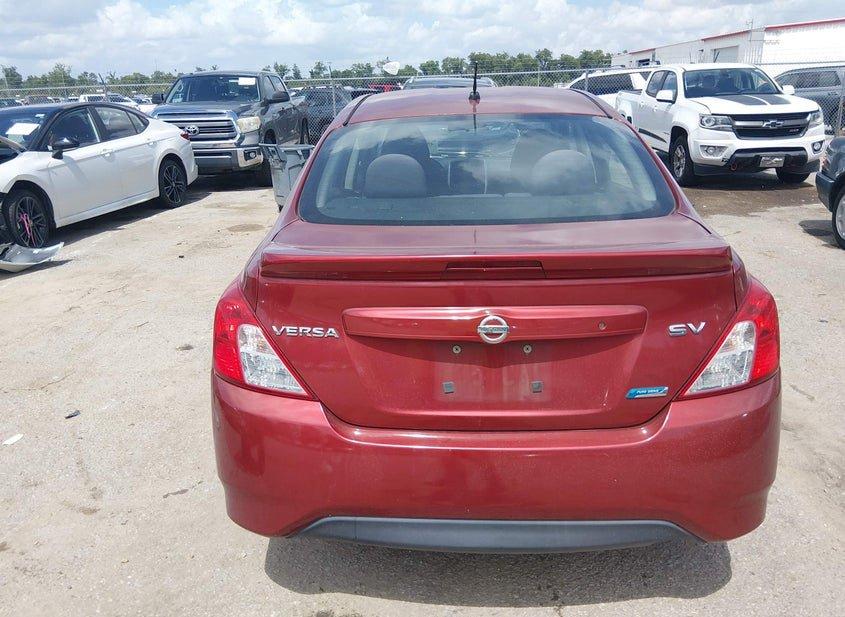 Nissan Versa