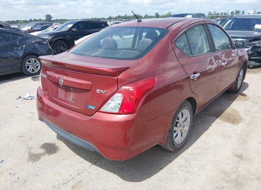 Nissan Versa