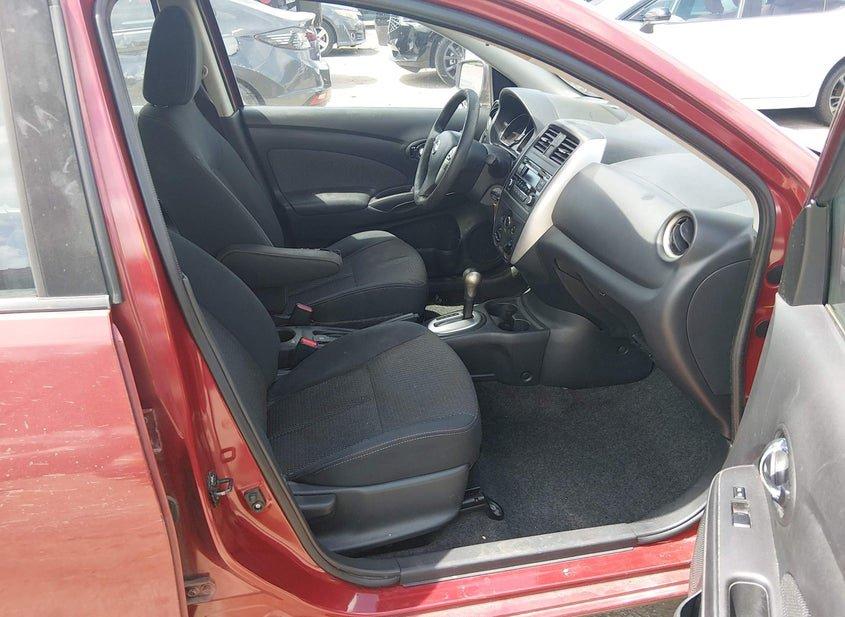 Nissan Versa