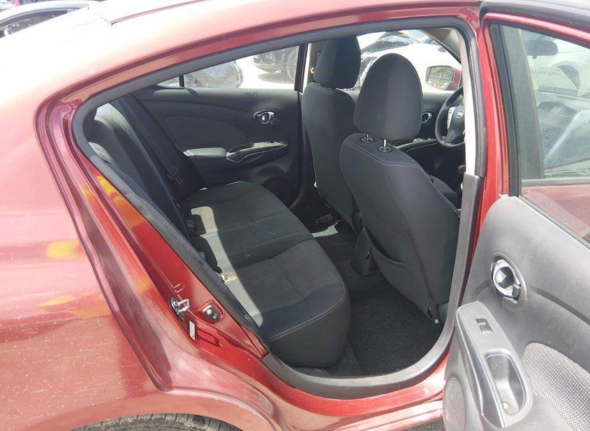 Nissan Versa