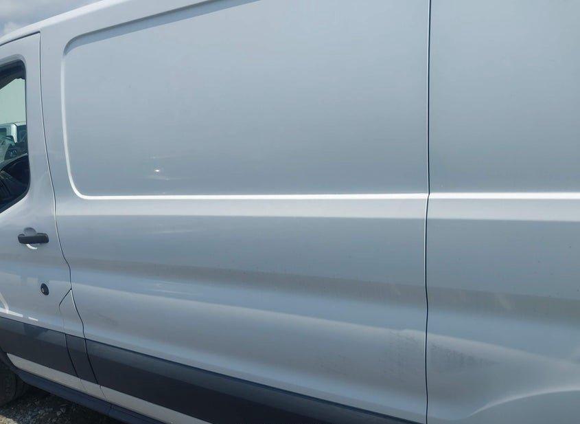 Ford Transit-150