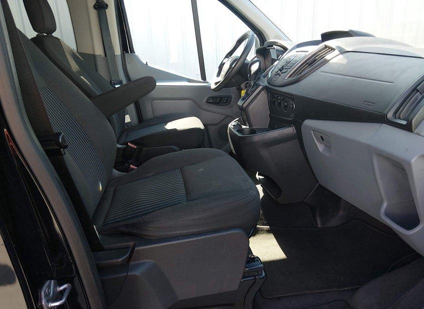 Ford Transit-350