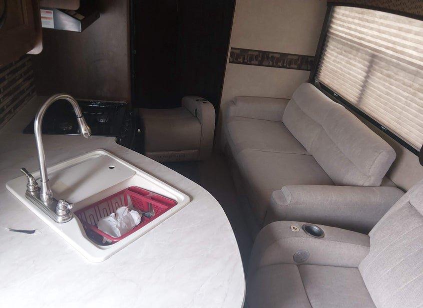 Jayco White Hawk