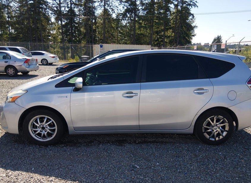 Toyota Prius V