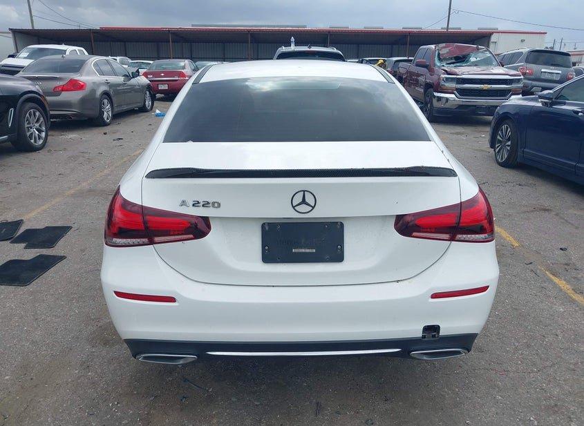 Mercedes-Benz A 220